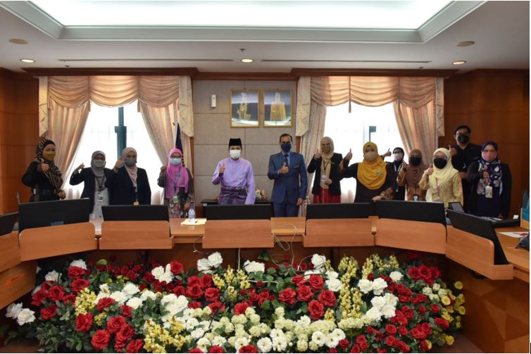 20211112 Kunjung Hormat DOSM center