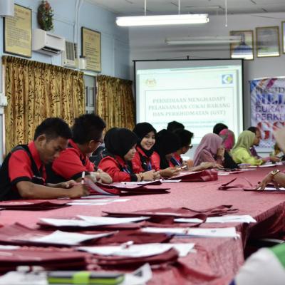 PERSIDANGAN MEJA BULAT CUKAI BARANG DAN PERKHIDMATAN GST