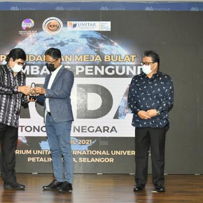 PERSIDANGAN MEJA BULAT SIRI 1/2021: GELOMBANG PENGUNDI MUDA - #TONGGAKNEGARA (KERJASAMA UNITAR)