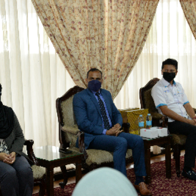 MAJLIS MENANDATANGANI PERJANJIAN MEMORANDUM PERSEFAHAMAN (MOU) ANTARA IYRES DAN UUM