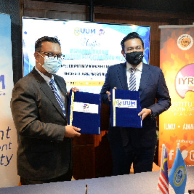 MAJLIS MENANDATANGANI PERJANJIAN MEMORANDUM PERSEFAHAMAN (MOU) ANTARA IYRES DAN UUM
